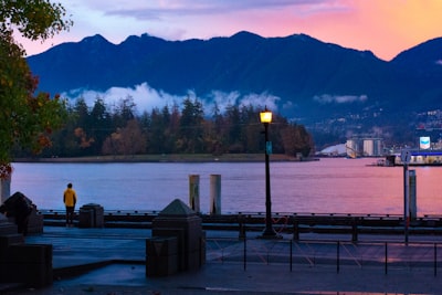 Dine in nearby restaurants and cafés