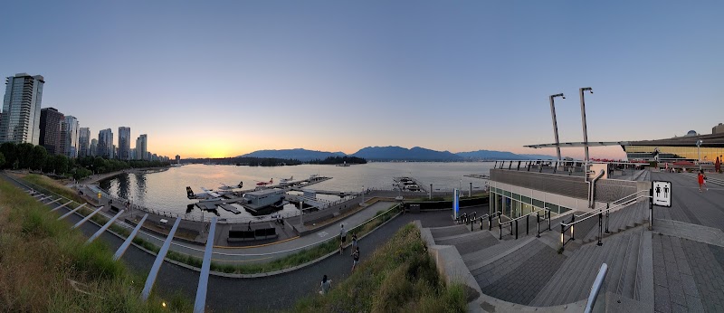 Coal Harbour Walk