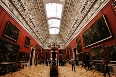 Viewing the Great Hall collection