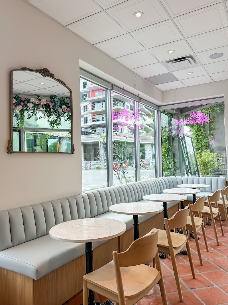 Sandrine French Pastry & Chocolate Lakeshore - Patisserie & Cafe
