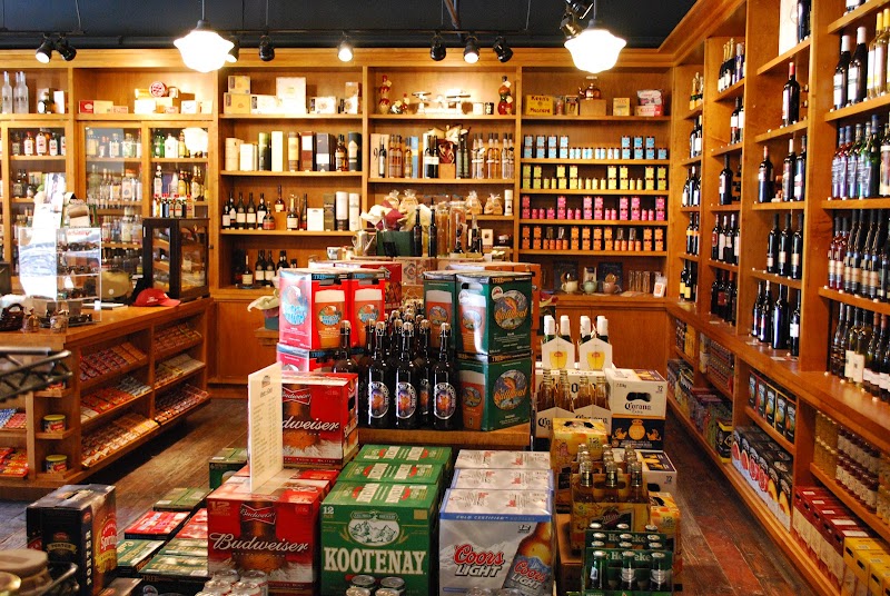 Kicking Horse General Store ( Cafe,Cookies & Sandwich Shop )