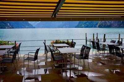 Lakeside dining