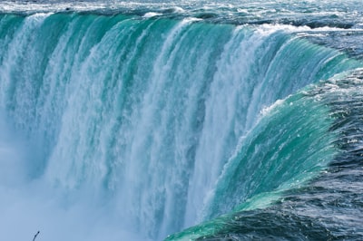Viewing falls from behind