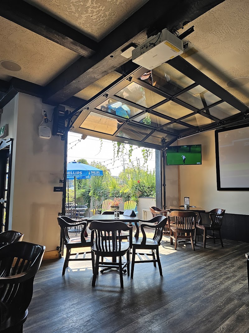 Brentwood Bay Brewskys Taphouse