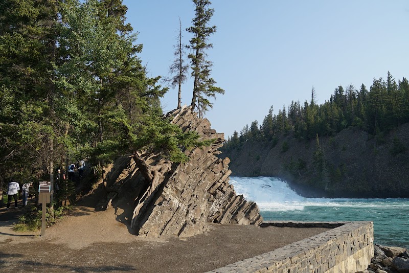 Bow Falls Viewpoint