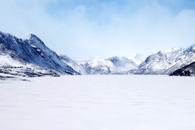 Seasonal ice viewing