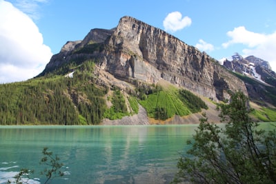 Hiking the Lakeshore Trail