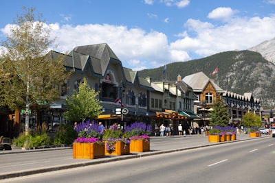 Dining and shopping