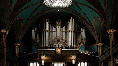 Listen to organ recitals
